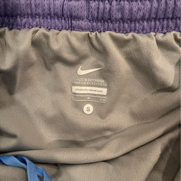 Nike running shorts - Picture 3 of 3